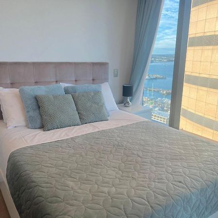 Magnificent Harbour View Skytower View Apartment In Cbd Auckland Exterior photo