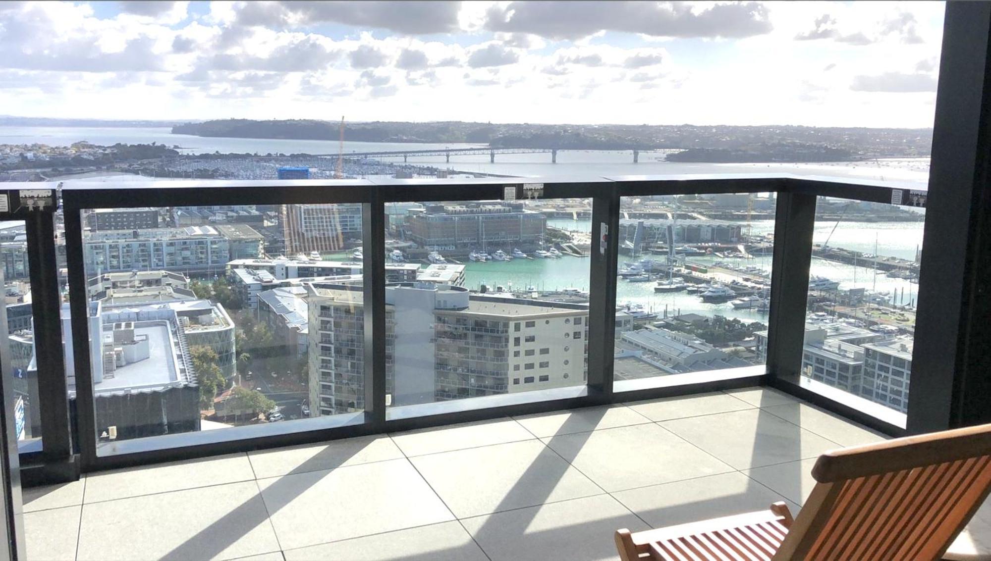 Magnificent Harbour View Skytower View Apartment In Cbd Auckland Exterior photo