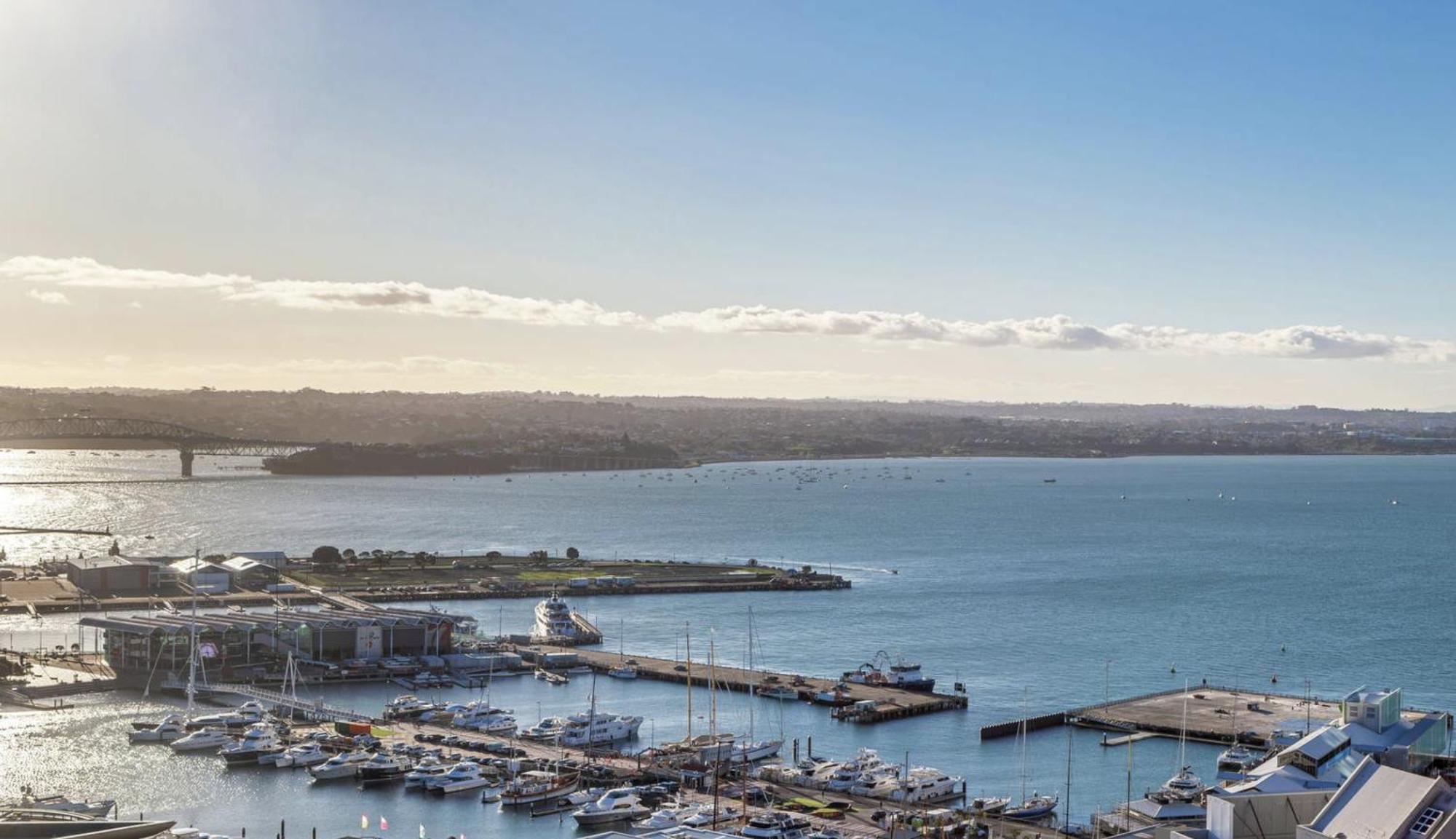 Magnificent Harbour View Skytower View Apartment In Cbd Auckland Exterior photo