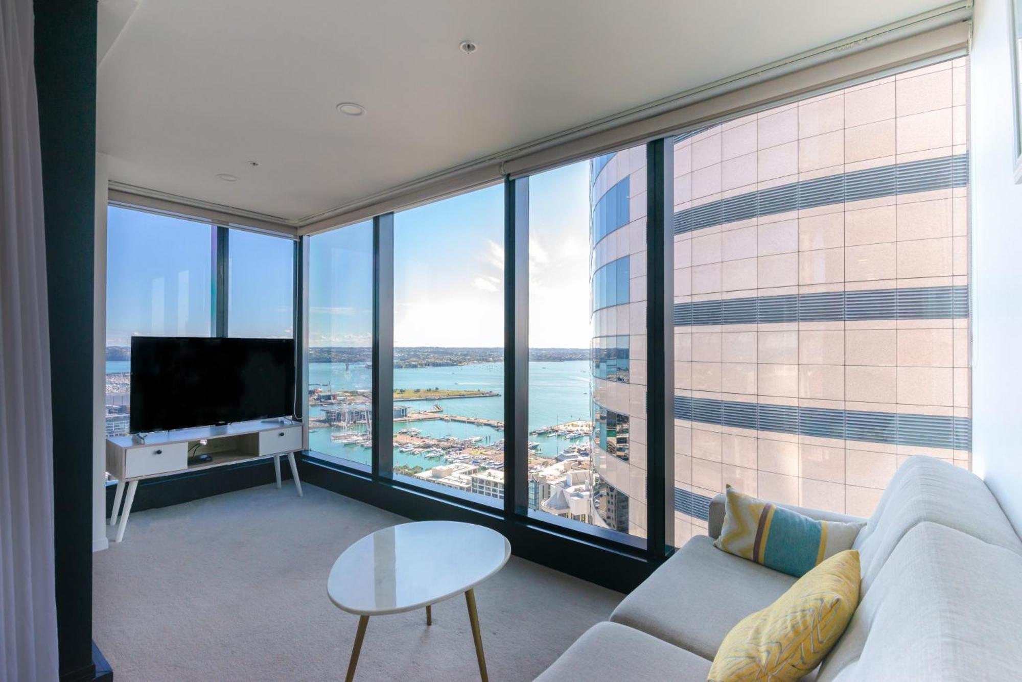 Magnificent Harbour View Skytower View Apartment In Cbd Auckland Exterior photo